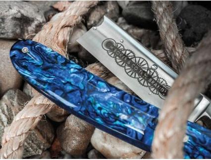 Actual product image Böker Blue Shell