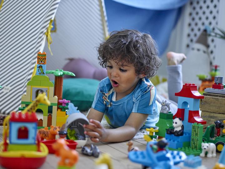 Immagine prodotto LEGO Città Una volta nel mondo (10805)