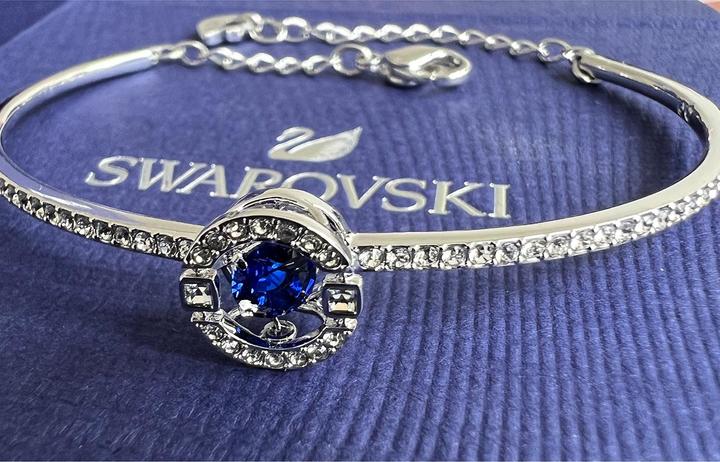 Produktbild Swarovski Glittering bracelet with Sparkling Dance crystals 5576115 - Dimension: 5.8 x 4.5 cm (5.80 cm, Rhodiniert)