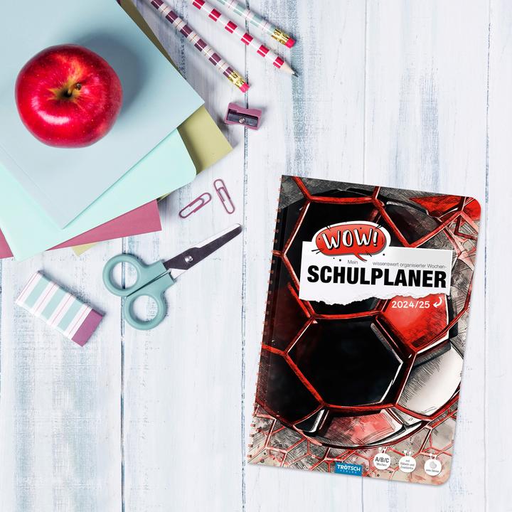 Produktbild Schulplaner WOW Fussball 24/25 (A5, Kein Einband, Deutsch)