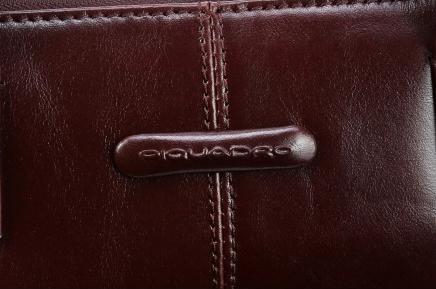 Produktbild Piquadro Blue Square - Schmale, erweiterbare Laptoptasche