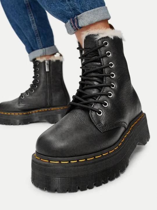 Produktbild Dr. Martens Jadon (37)