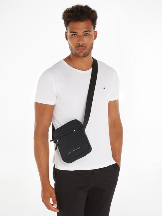 Actual product image Tommy Hilfiger The Signature Mini Reporter messenger bag (4% Polyurethane, 96% recycled polyester)