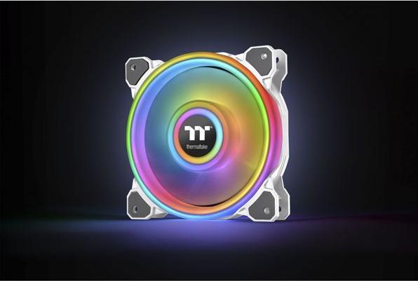 Actual product image Thermaltake Riing Quad 12 RGB White Edition (120 mm, 3 x)