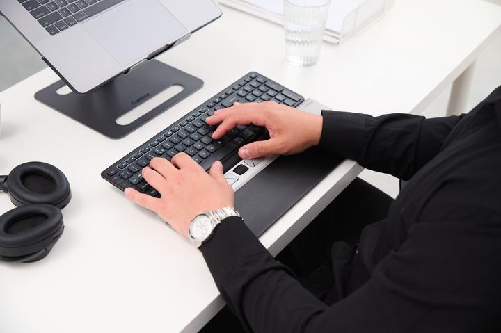 Actual product image Contour RollerMouse Go + RollerMouse Go Dock (Wireless, Cable)