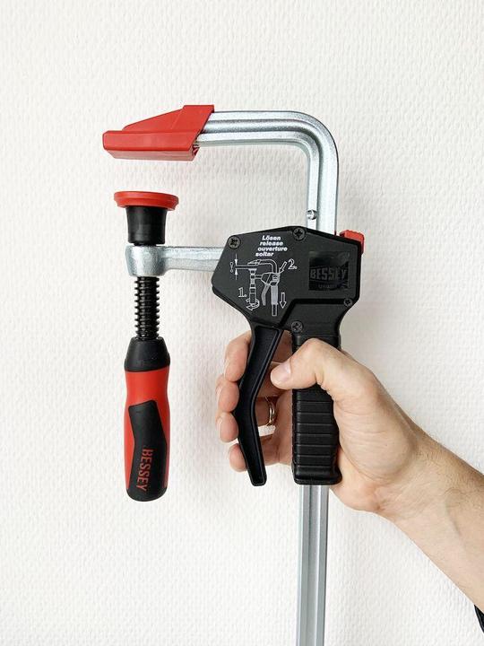 Image du produit Bessey Serre-joint à une main EHZ avec poignée 2-K (600 mm)