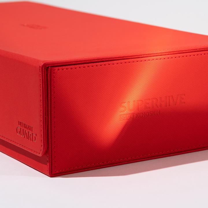 Produktbild Ultimate Guard Kartenbox XenoSkin Superhive 550+ Rot