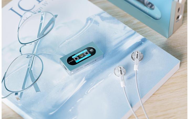 Actual product image FiiO KA15 (USB-DAC, Display, gain switch)