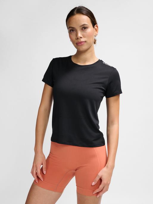Actual product image hummel hmlMT AURA MESH T-SHIRT (S)