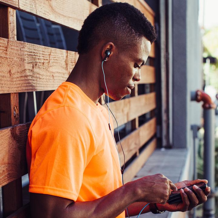 Produktbild JLab Audio JBuds Pro Signature (Kabelgebunden)