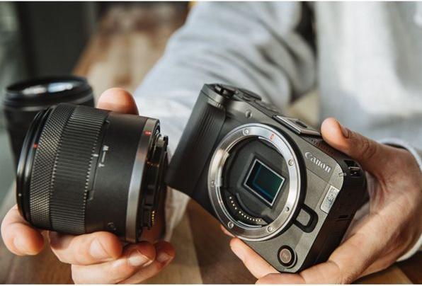 Produktbild Canon RF-S 14-30mm F4-6.3 IS STM PZ (Canon RF, APS-C / DX)