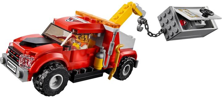 Produktbild LEGO Abschleppwagen auf Abwegen (60137, LEGO City)