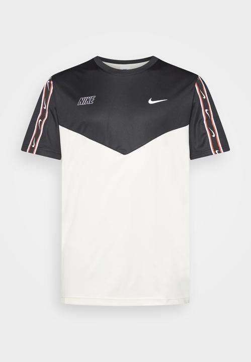 Nike NSW Repeat T-Shirt - 84105 (M)