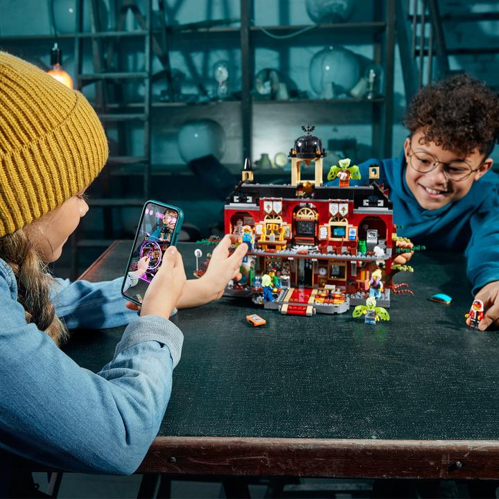 Image du produit LEGO L'école hantée de Newbury (70425, LEGO Hidden Side)