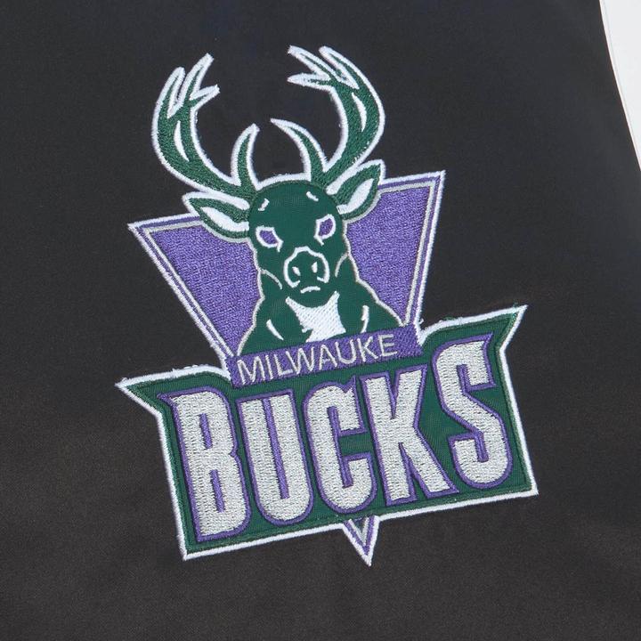 Immagine prodotto Mitchell & Ness Giacca M&N Varsity Satin - NBA Milwaukee Bucks - XL (XL)