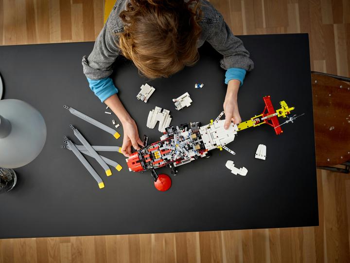 Productafbeelding LEGO Airbus H175 Reddingshelikopter (42145, LEGO Technic)