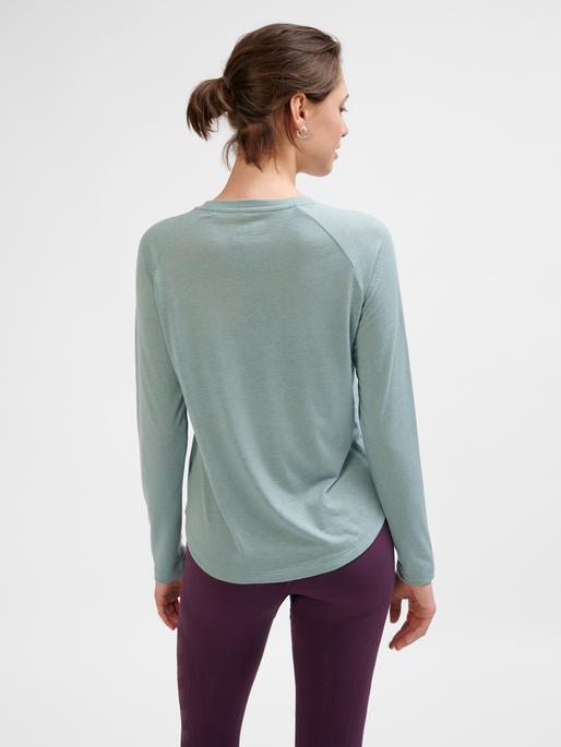Actual product image hummel hmlMT VANJA T-SHIRT L/S (XL)