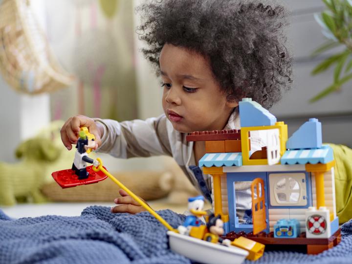Produktbild LEGO Mickys Strandhaus (10827)