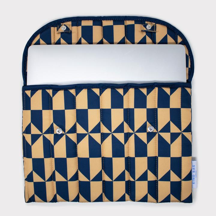 Actual product image Kind Bag Laptop Sleeve 13" Navy Coffee (13", Universal)