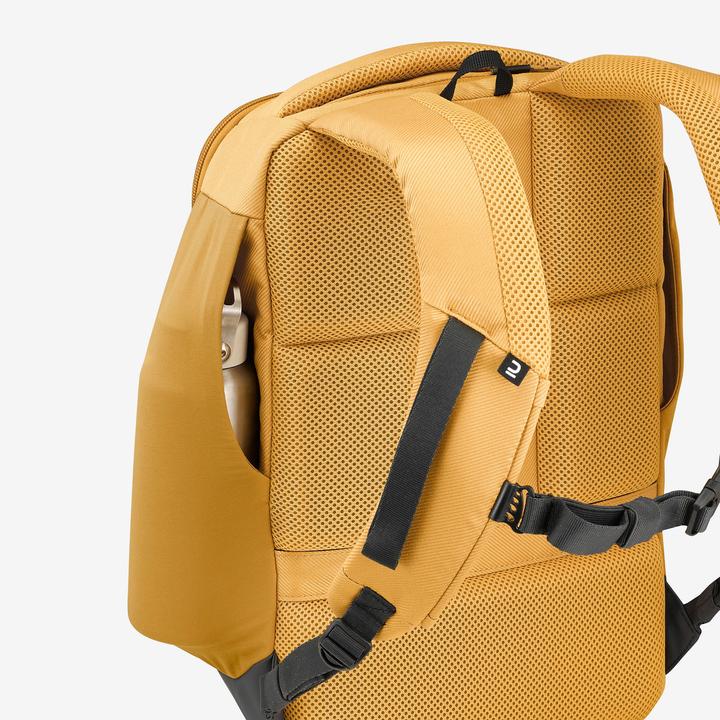 Actual product image Quechua Hiking backpack 16 L - NH500 Escape (16 l)