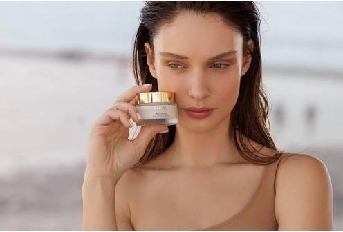 Produktbild Ahava MultiVit Pro Firming Crème Sun Protection Factor 30 (50 ml, Tagescreme, SPF 30)