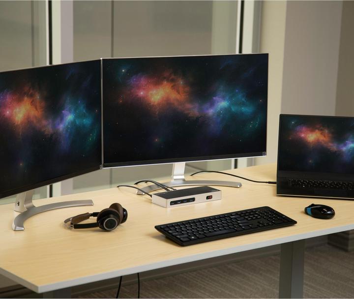 Actual product image StarTech Dual 4K (USB-C, 6 Ports)