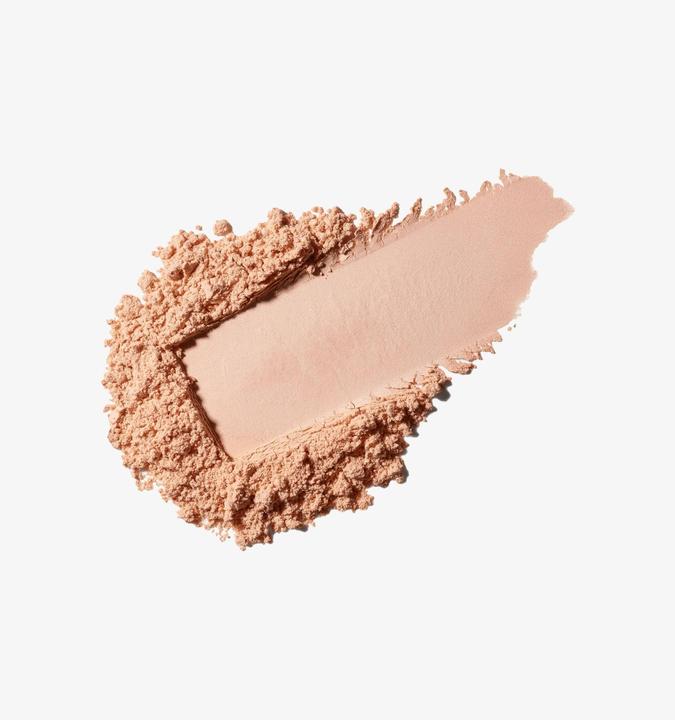 Actual product image MAC Cosmetics Studio F / Blurring Weightl Powder Medium (Medium/Deep)