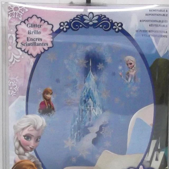 Actual product image Roommates RM - DISNEY Frozen ice palace glittery