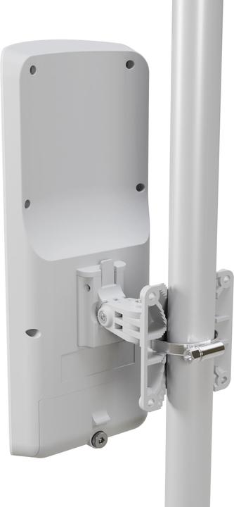 Actual product image MikroTik L22UGS-5HAXD2HAXD-15S - (2400 Mbit/s)