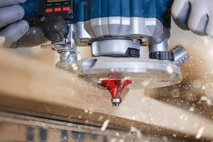 Produktbild Bosch Professional Zubehör Abrundfräser Expert for Wood, 8 mm, D 44,4 mm, R1 15,9 mm, L 22,2 mm, G 64 mm