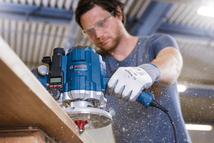 Produktbild Bosch Professional Zubehör Abrundfräser Expert for Wood, 8 mm, D 44,4 mm, R1 15,9 mm, L 22,2 mm, G 64 mm