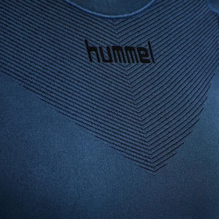 Actual product image hummel First Seamless Jersey L/S Woman (S)