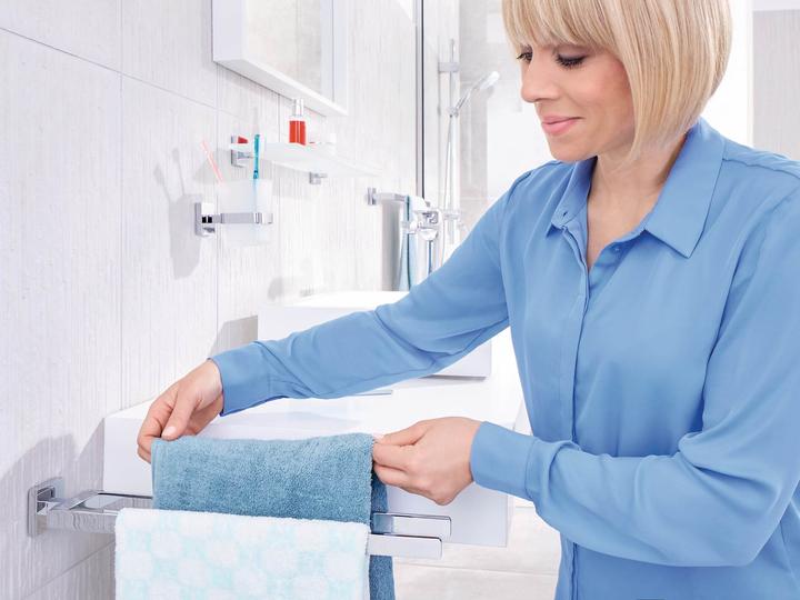 Produktbild tesa DELUXXE Handtuchhalter zweiarmig inkl. Klebelösung ohne Bohren