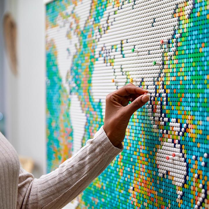 Actual product image LEGO World map (31203, LEGO Art, LEGO Rare Sets)