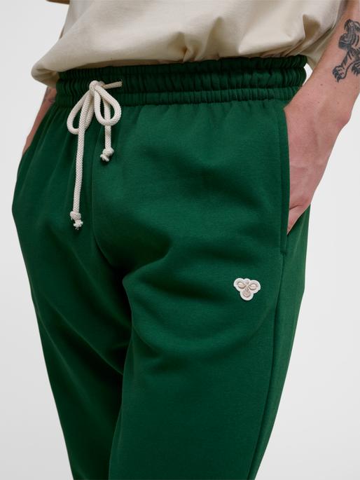 Actual product image hummel Loose Bee (XXL)