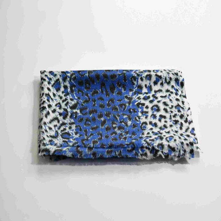 Produktbild Blue Chilli Schal mit Leopardenmuster