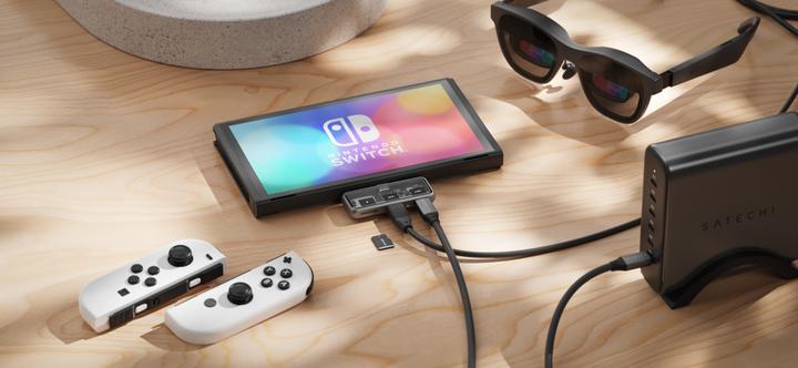 Produktbild Satechi Mobile XR Hub with microSD (USB-C, 2 Ports)