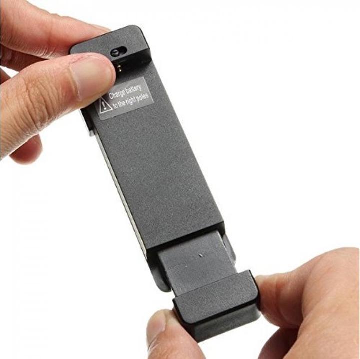 Produktbild PowerGuard Universal Smartphone Batterie Ladegerät für alle Handy Akkus (1 Stk., 2000 mAh, Ladegerät ohne Akku)