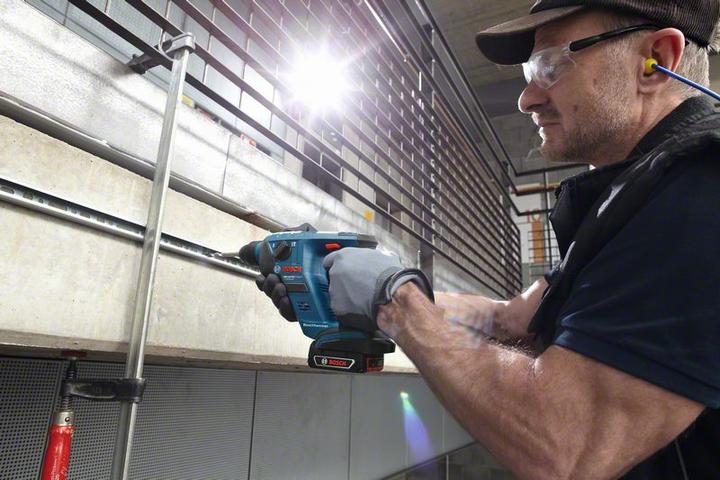 Produktbild Bosch Professional GBH 18V-LI Compact inkl. L-Boxx (Akkubetrieb)