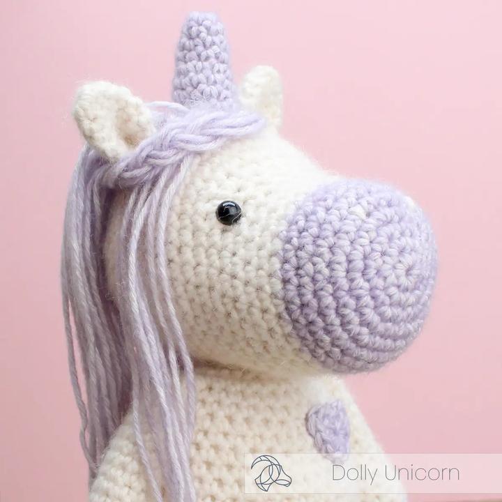 Produktbild Hardicraft Dolly Einhorn - Häkelset