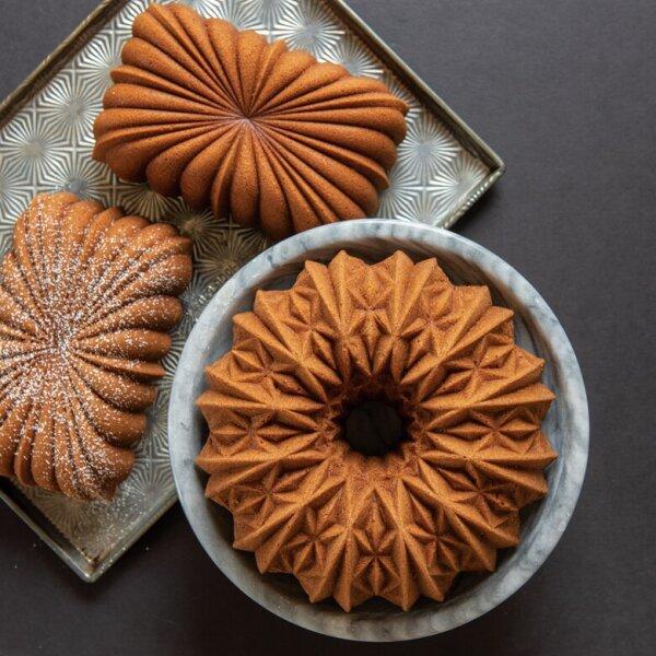 Produktbild Nordic Ware Backform Cut Crystal Bundt (25.10 cm)