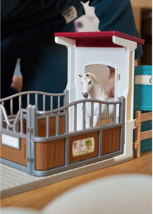 Actual product image Schleich Horse Club horse box