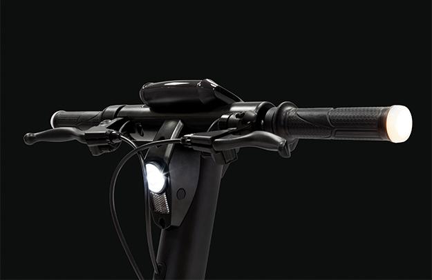 Actual product image Ducati E-Scooter Pro-III (25 km/h, 50 km, 350 W)