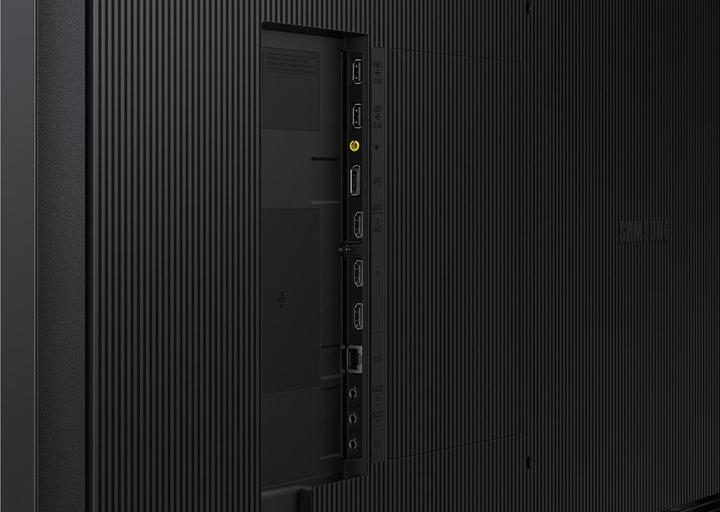 Actual product image Samsung Displays (3840 x 2160 Pixels, 98")