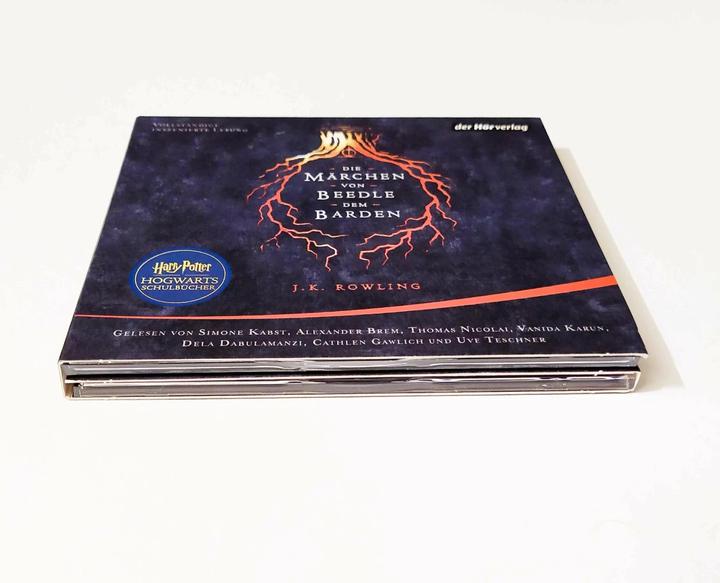 Produktbild Die Märchen von Beedle dem Barden (J.K. Rowling, Simone Kabst, Klaus Fritz, Uve Teschner, Cathlen Gawlich, Deutsch)