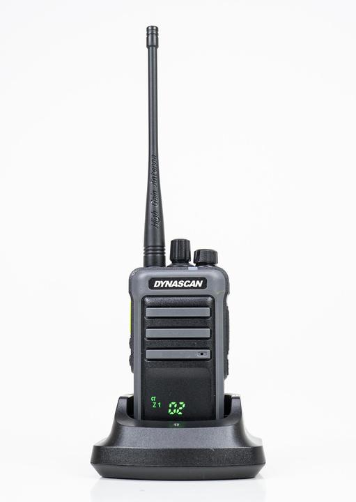 Actual product image Dynascan Portable radio UHF PNI RL-300, 400-470 MHz, IP55, scrambler, TOT, VOX, CTCSS-DCS