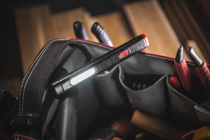 Actual product image Coast PM50R rechargeable magnetic LED work light 185 lumens (185 lm)