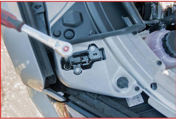 Immagine prodotto KS Tools Chiave di regolazione dei fari per Mercedes (14 mm)
