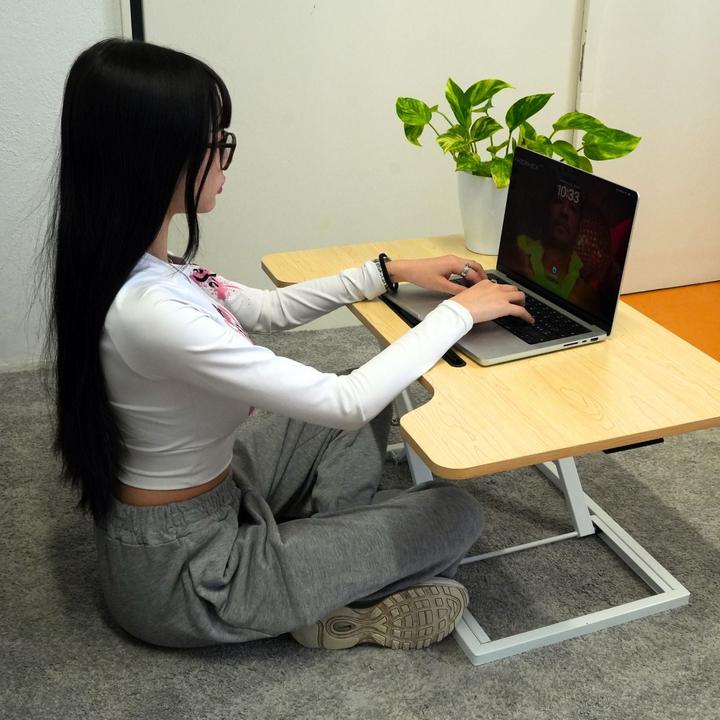 Produktbild Hermex Notebook Schreibtisch pneumatischer Aufsatz Hubtisch Office Desk Bürotisch Arbeitstisch (80 x 50 x 39 cm)
