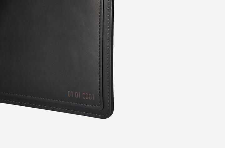 Actual product image Le Feuillet La Pochette à main Sangle